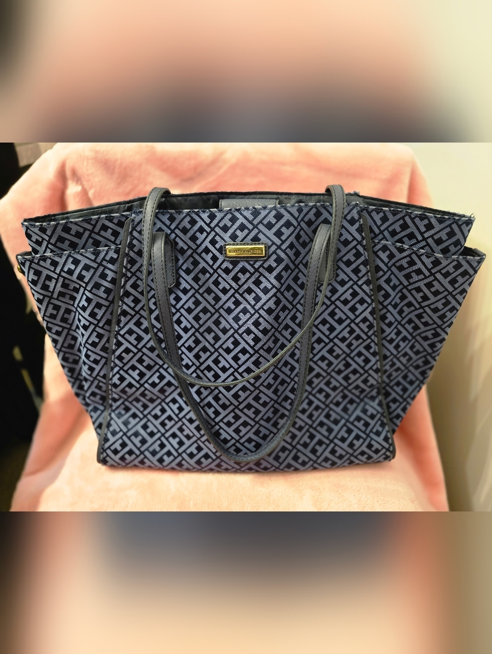 Tommy Hilfiger Navy & Black Monogram Tote / Purse - Picture 11 of 11